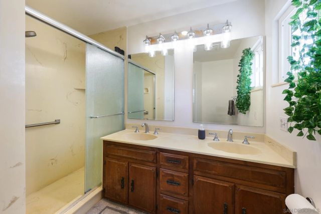 1840 Locust St, San Diego, CA 92106