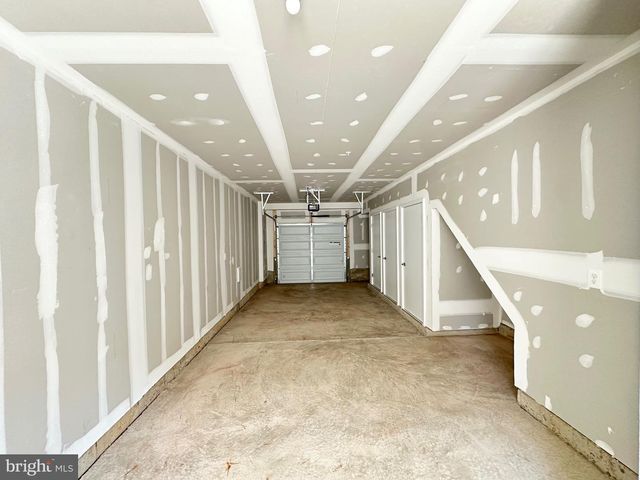 2081 TYSONS RIDGELINE RD, Falls Church, VA 22043