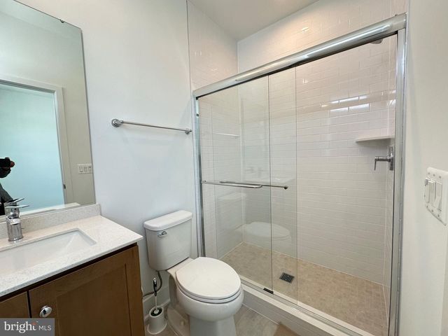 2081 TYSONS RIDGELINE RD, Falls Church, VA 22043