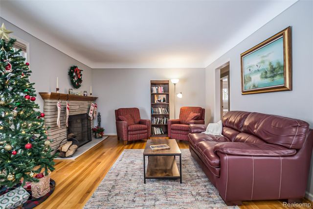 9330 San Jose, Redford Charter Township, MI 48239