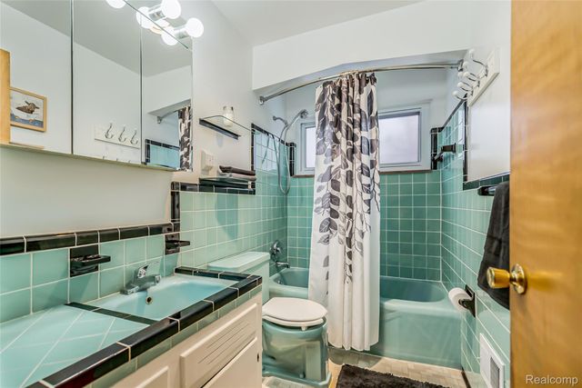 9330 San Jose, Redford Charter Township, MI 48239