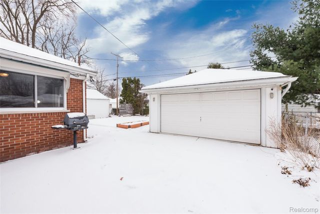 9330 San Jose, Redford Charter Township, MI 48239