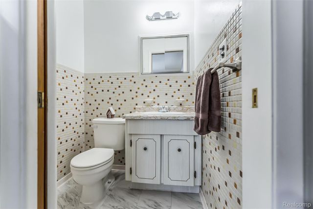 9330 San Jose, Redford Charter Township, MI 48239