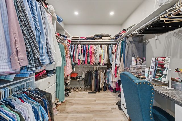 3 S Kinver Lane, Bella Vista, AR 72714