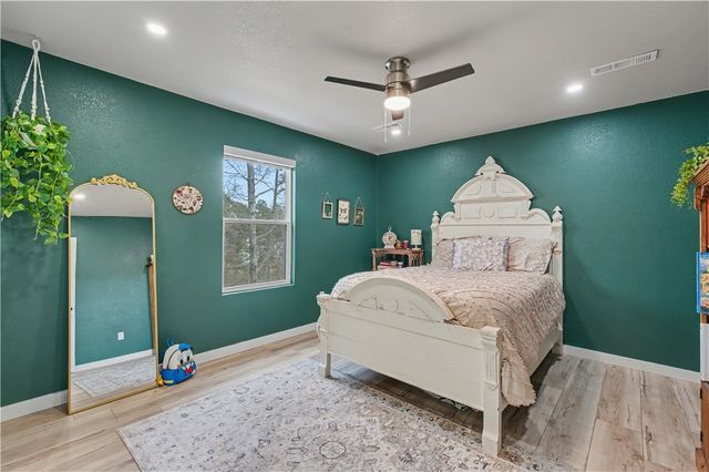 3 S Kinver Lane, Bella Vista, AR 72714