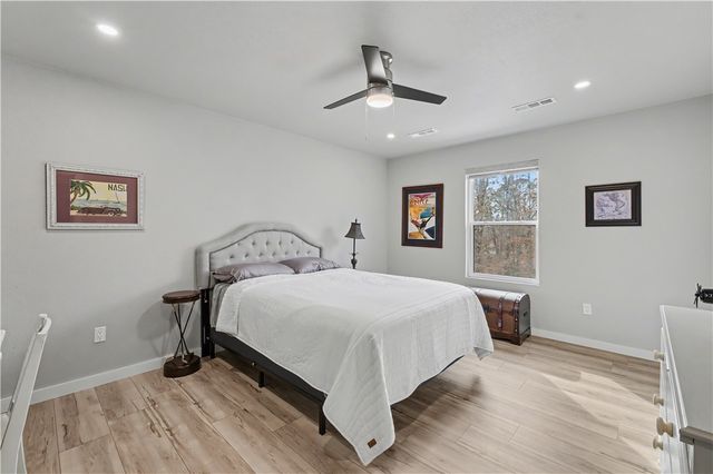 3 S Kinver Lane, Bella Vista, AR 72714