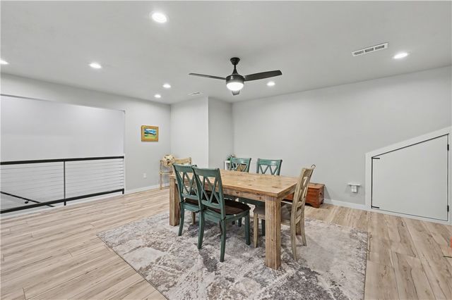 3 S Kinver Lane, Bella Vista, AR 72714