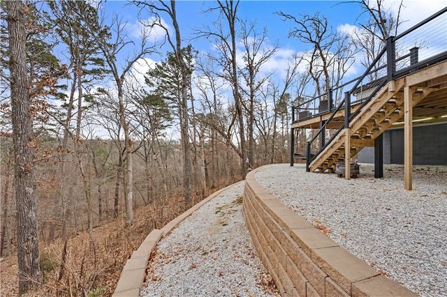 3 S Kinver Lane, Bella Vista, AR 72714