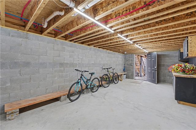 3 S Kinver Lane, Bella Vista, AR 72714