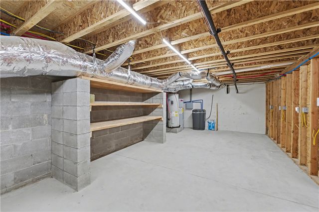 3 S Kinver Lane, Bella Vista, AR 72714