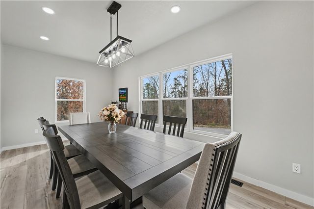 3 S Kinver Lane, Bella Vista, AR 72714