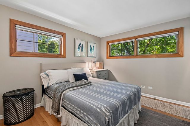 107 W Orchard Place, Mount Prospect, IL 60056