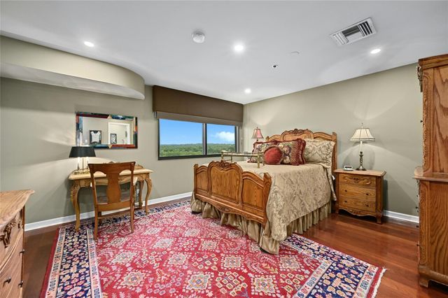 40 N Interstate Highway 35 8C1, Austin, TX 78701