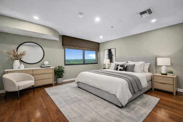 40 N Interstate Highway 35 8C1, Austin, TX 78701