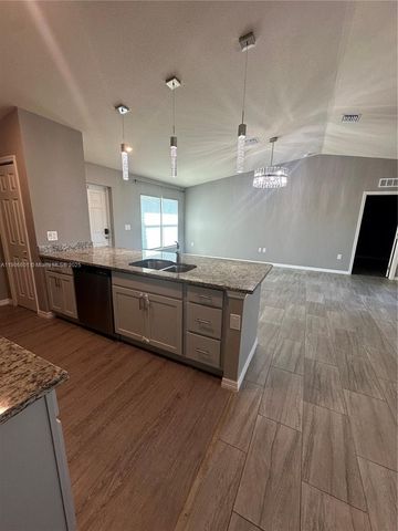 7003 Burma Cir, La Belle, FL 33935