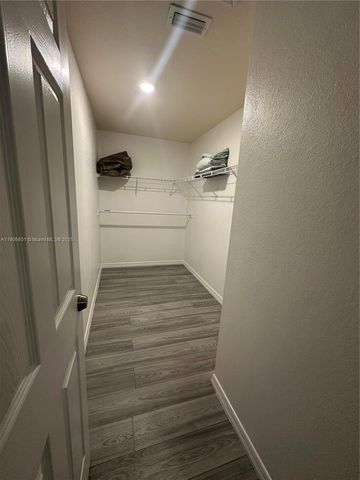 7003 Burma Cir, La Belle, FL 33935