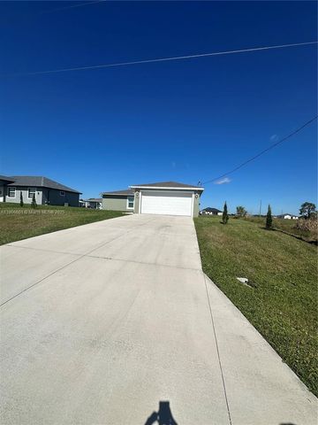 7003 Burma Cir, La Belle, FL 33935