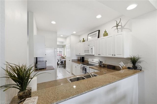 7950 Mahogany Run LN 416, Naples, FL 34113
