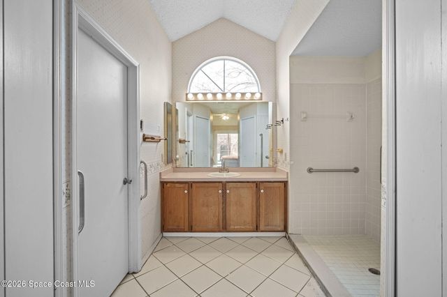 1240 Gustrow Avenue NW, Palm Bay, FL 32907