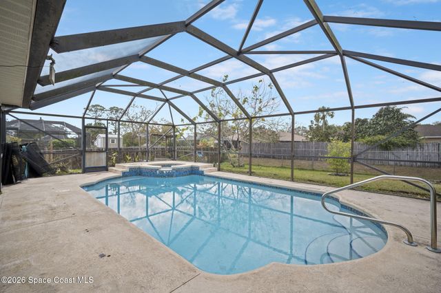 1240 Gustrow Avenue NW, Palm Bay, FL 32907