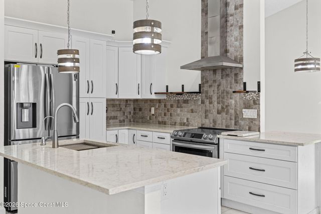 1240 Gustrow Avenue NW, Palm Bay, FL 32907