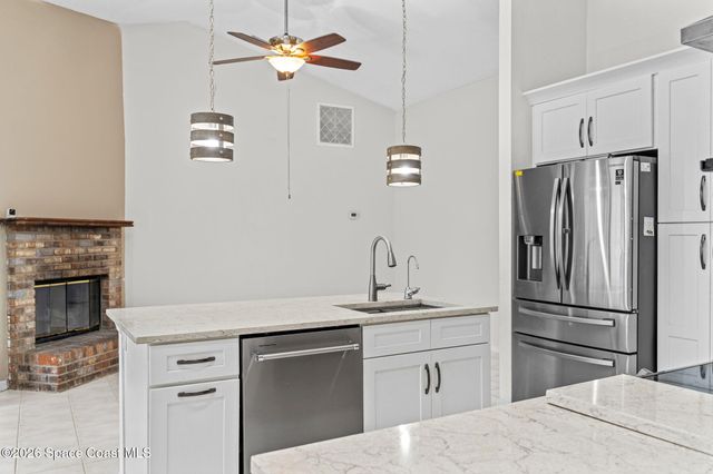 1240 Gustrow Avenue NW, Palm Bay, FL 32907