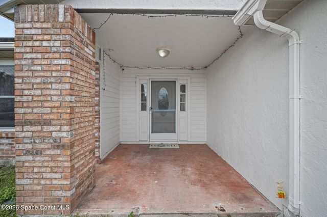 1240 Gustrow Avenue NW, Palm Bay, FL 32907