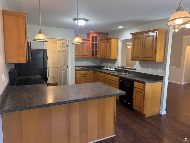 3893 Golden Eagle Drive, Manhattan, KS 66502