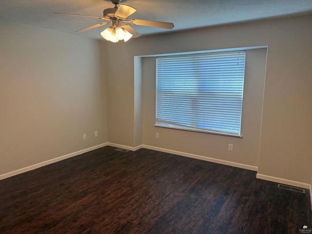 3893 Golden Eagle Drive, Manhattan, KS 66502