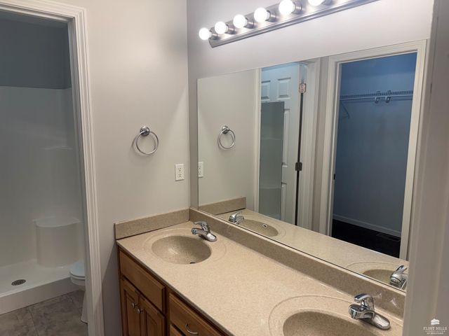 3893 Golden Eagle Drive, Manhattan, KS 66502