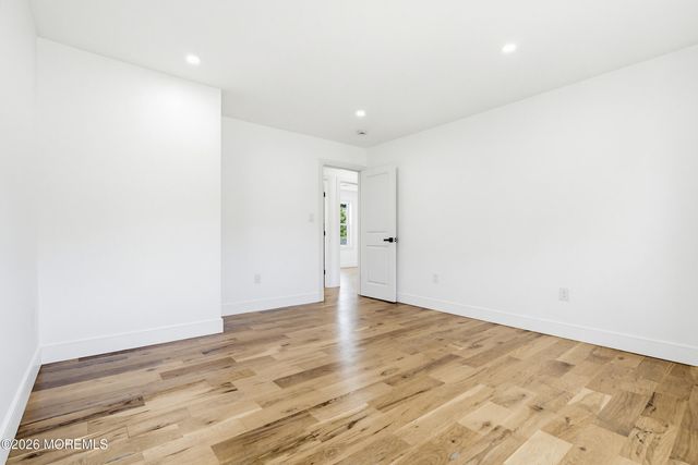 48 Kendall Drive NE, Parlin, NJ 08859