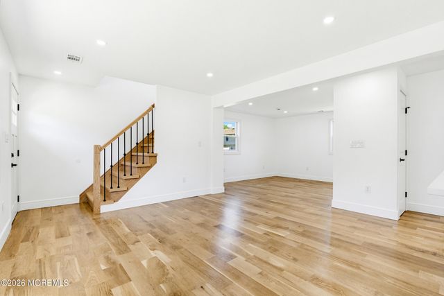 48 Kendall Drive NE, Parlin, NJ 08859