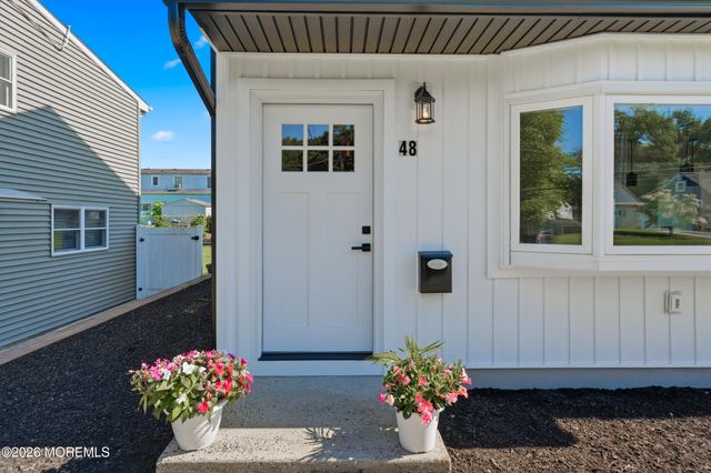 48 Kendall Drive NE, Parlin, NJ 08859