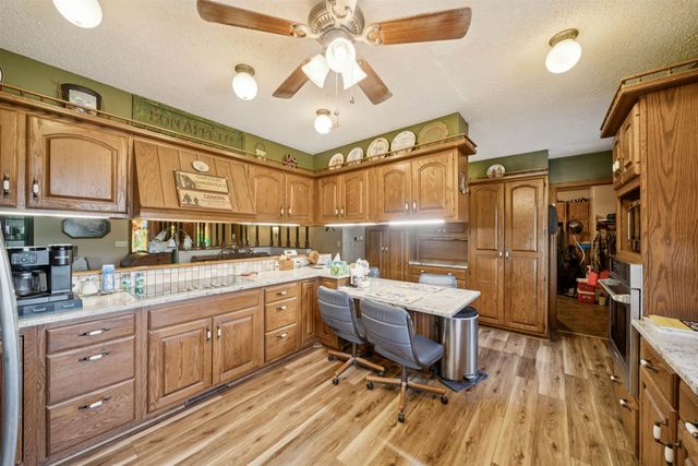 481 E 90th Ave, Wellington, KS 67152