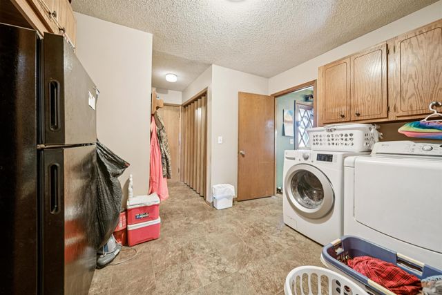 481 E 90th Ave, Wellington, KS 67152