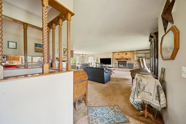 481 E 90th Ave, Wellington, KS 67152