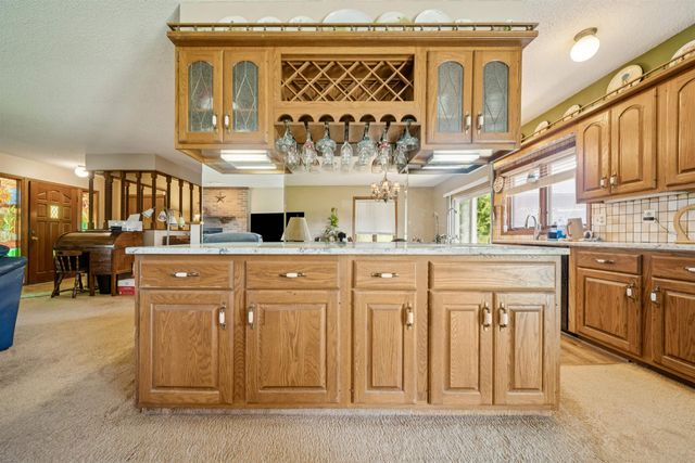 481 E 90th Ave, Wellington, KS 67152