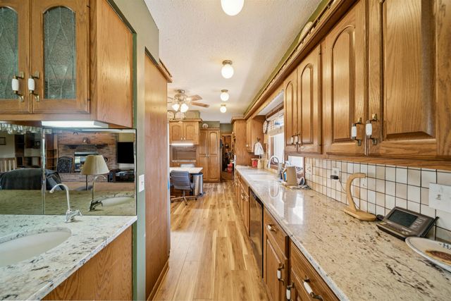 481 E 90th Ave, Wellington, KS 67152