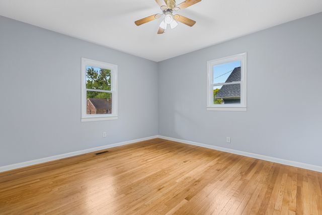 122 22nd Ave, E, Springfield, TN 37172
