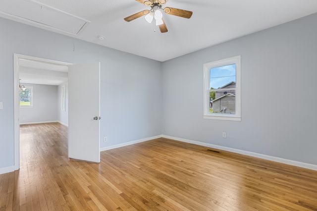 122 22nd Ave, E, Springfield, TN 37172