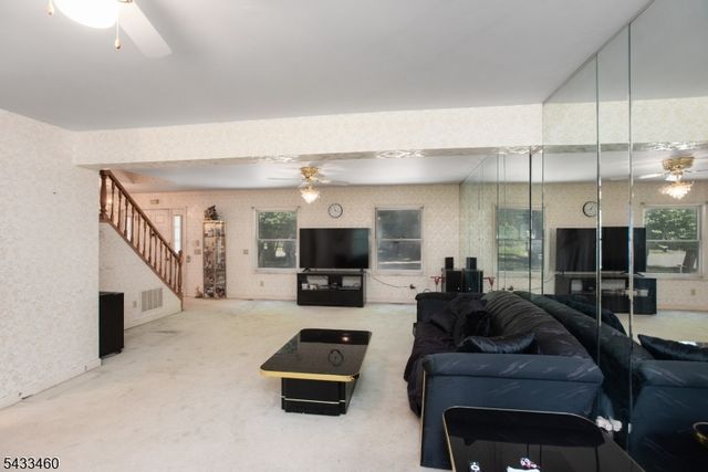 110 Edgewood Ave, Green Brook Twp., NJ 08812