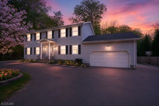 110 Edgewood Ave, Green Brook Twp., NJ 08812