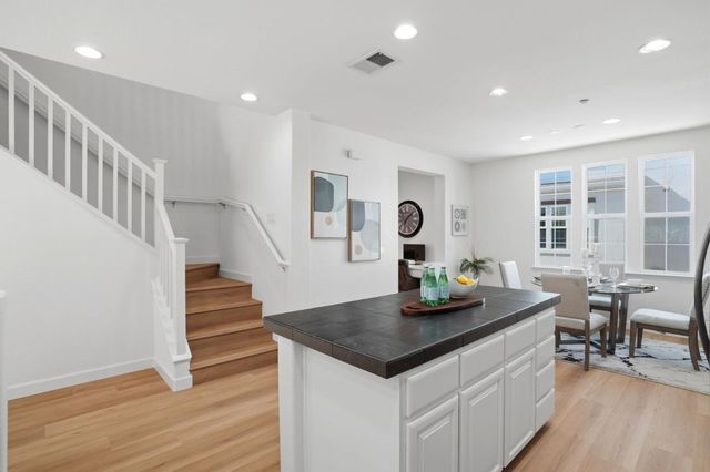 575 Moreland Way, Santa Clara, CA 95054