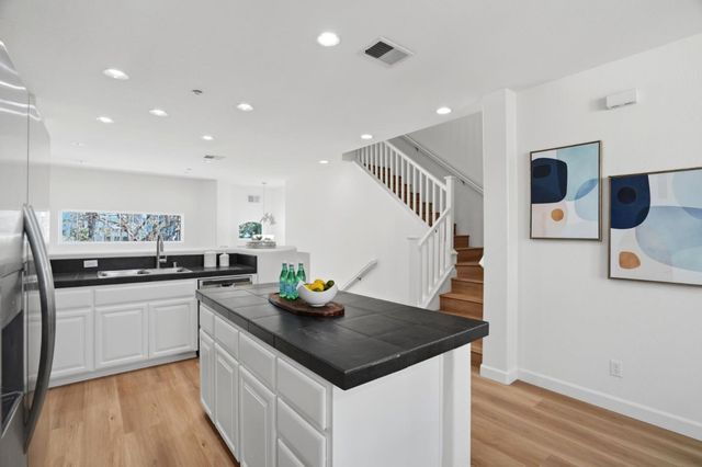 575 Moreland Way, Santa Clara, CA 95054