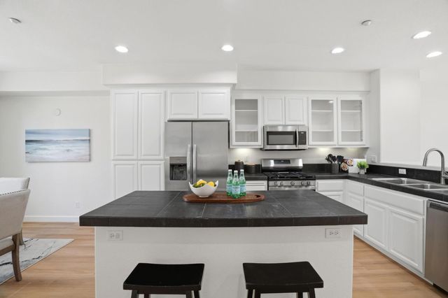 575 Moreland Way, Santa Clara, CA 95054