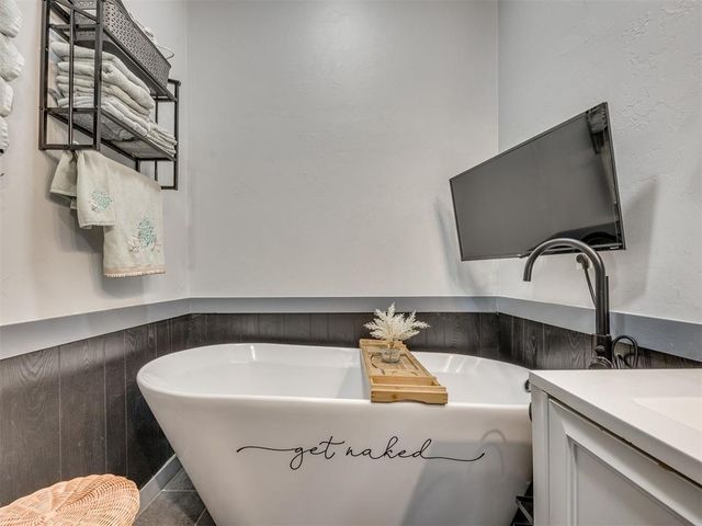 12035 Old Homestead Trail, Guthrie, OK 73044