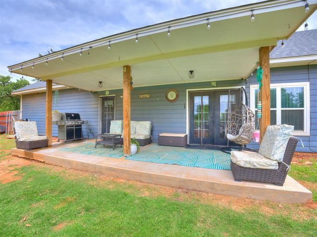 12035 Old Homestead Trail, Guthrie, OK 73044
