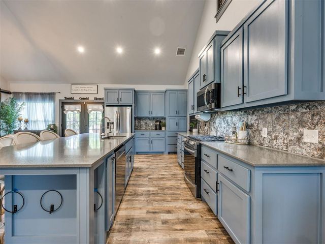12035 Old Homestead Trail, Guthrie, OK 73044