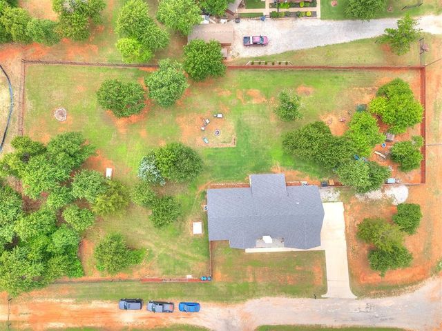 12035 Old Homestead Trail, Guthrie, OK 73044