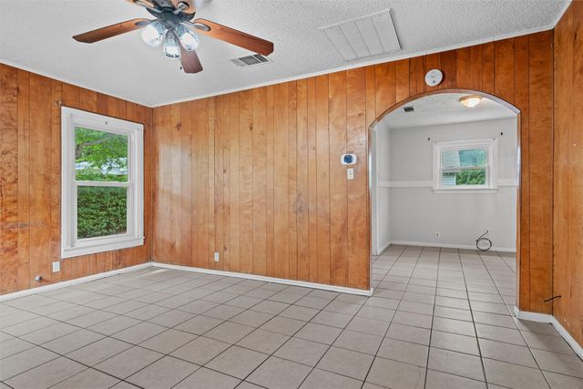 1015 Wilshire Boulevard, Arlington, TX 76012